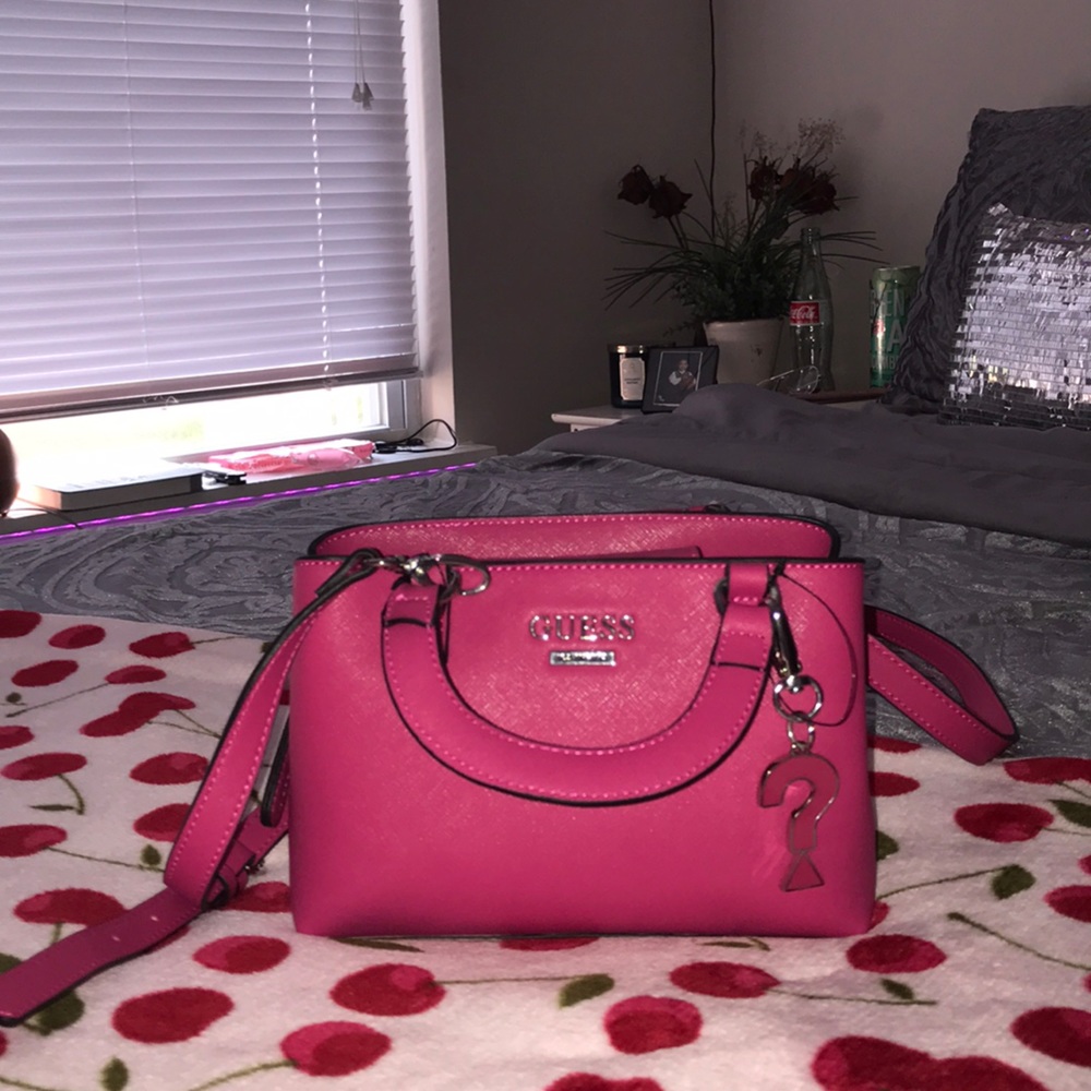Pink Guess purse NEW W TAGS